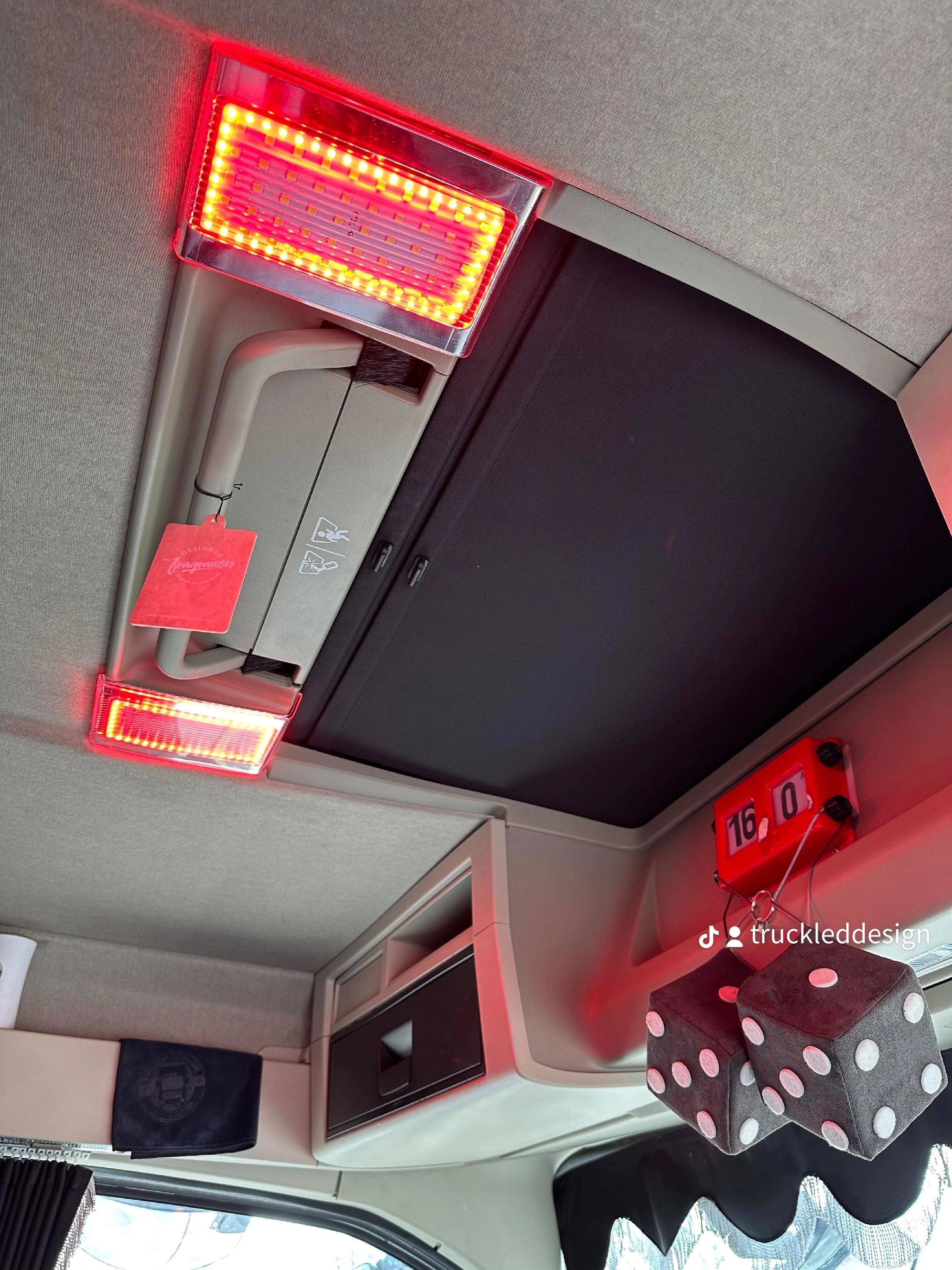 Volvo V4 Dual Colour interior lights (White/Red)