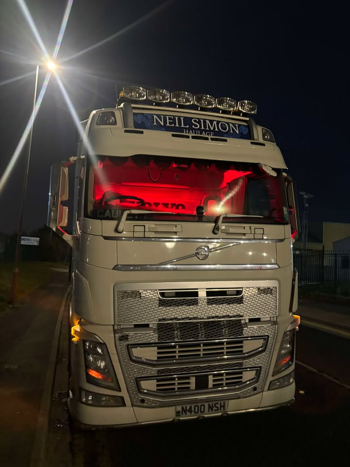 Volvo V4 Dual Colour interior lights