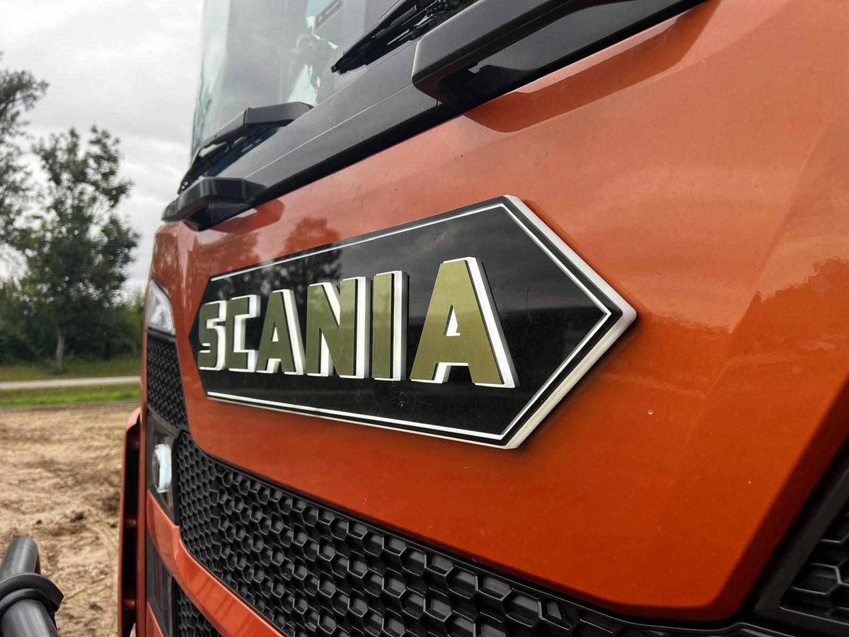 Old Skool Scania Illuminated Grill Badge – LED Front Letter Sign