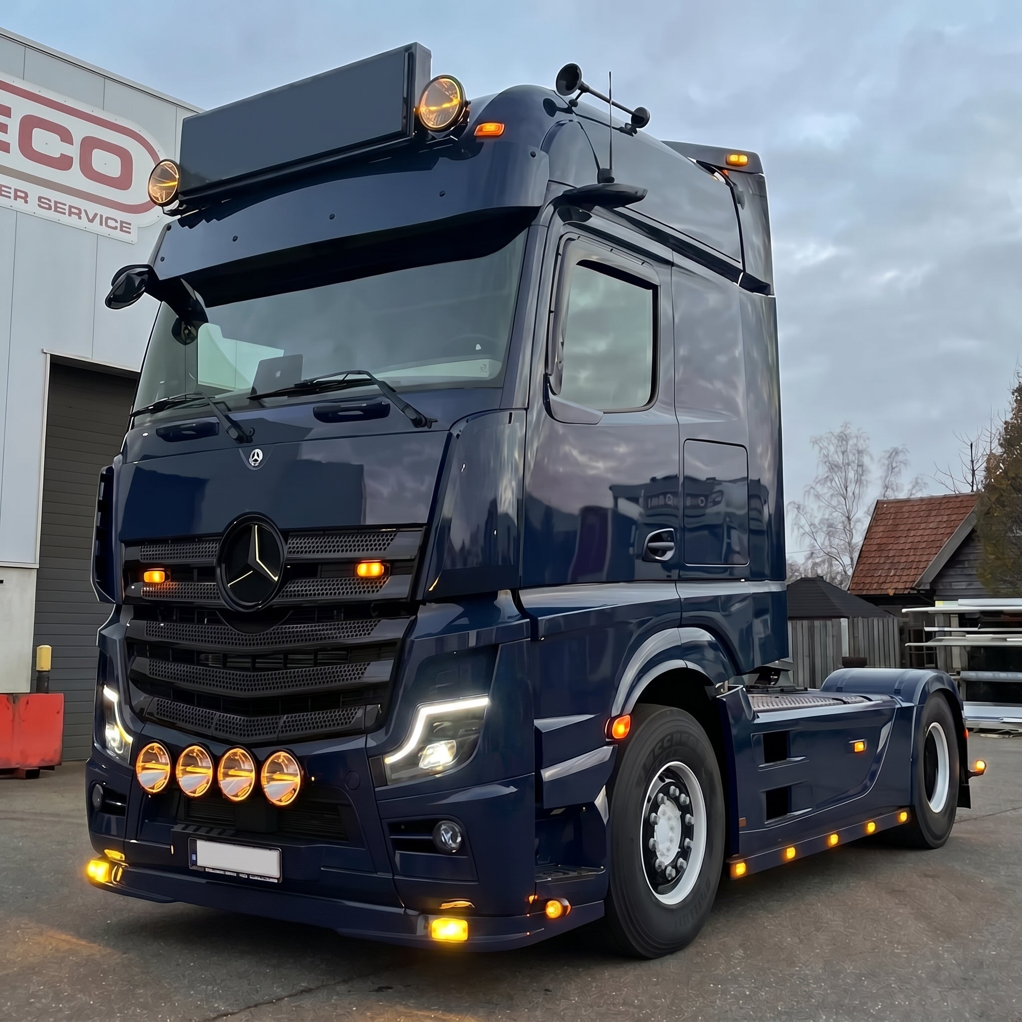 Mercedes Actros MP5 DRL Conversion Kit (White) (2020+)