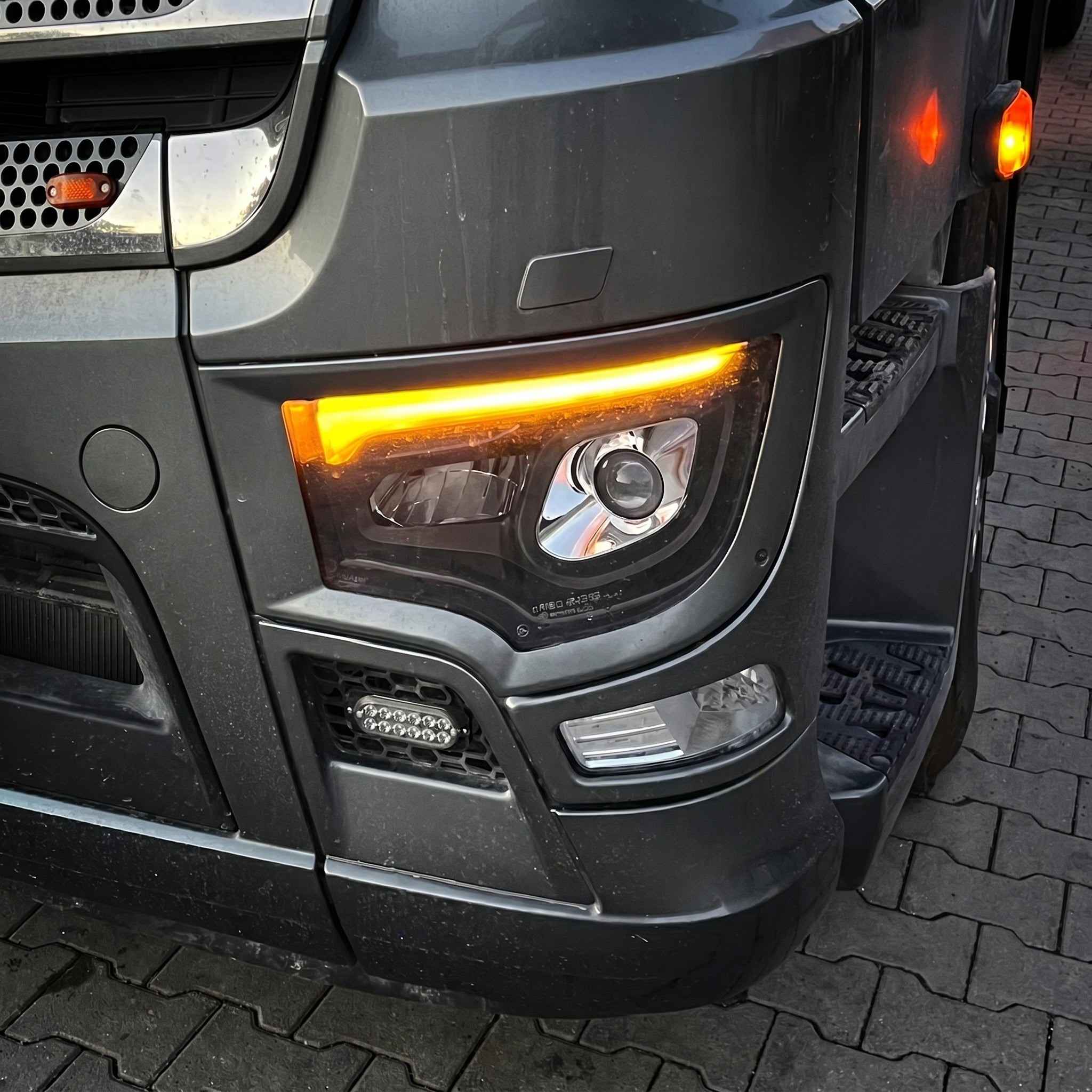 Mercedes Arocs DRL Conversion Kit (Amber) (2022+)