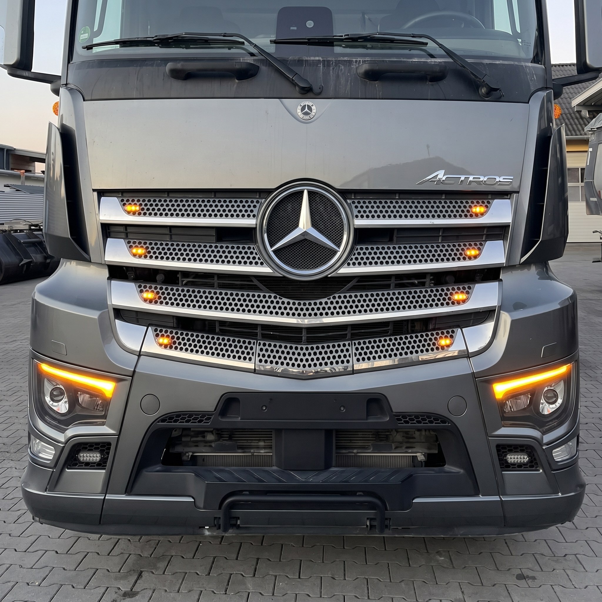 Mercedes Arocs DRL Conversion Kit (Amber) (2022+)