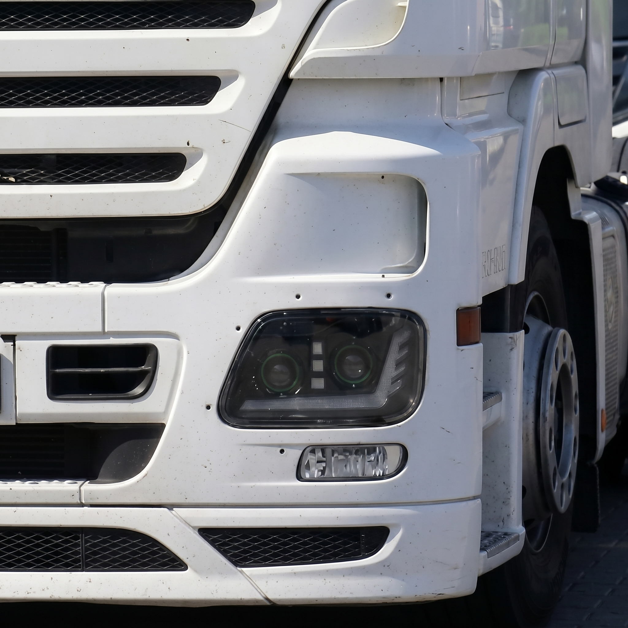 Mercedes MP3 LED Headlights