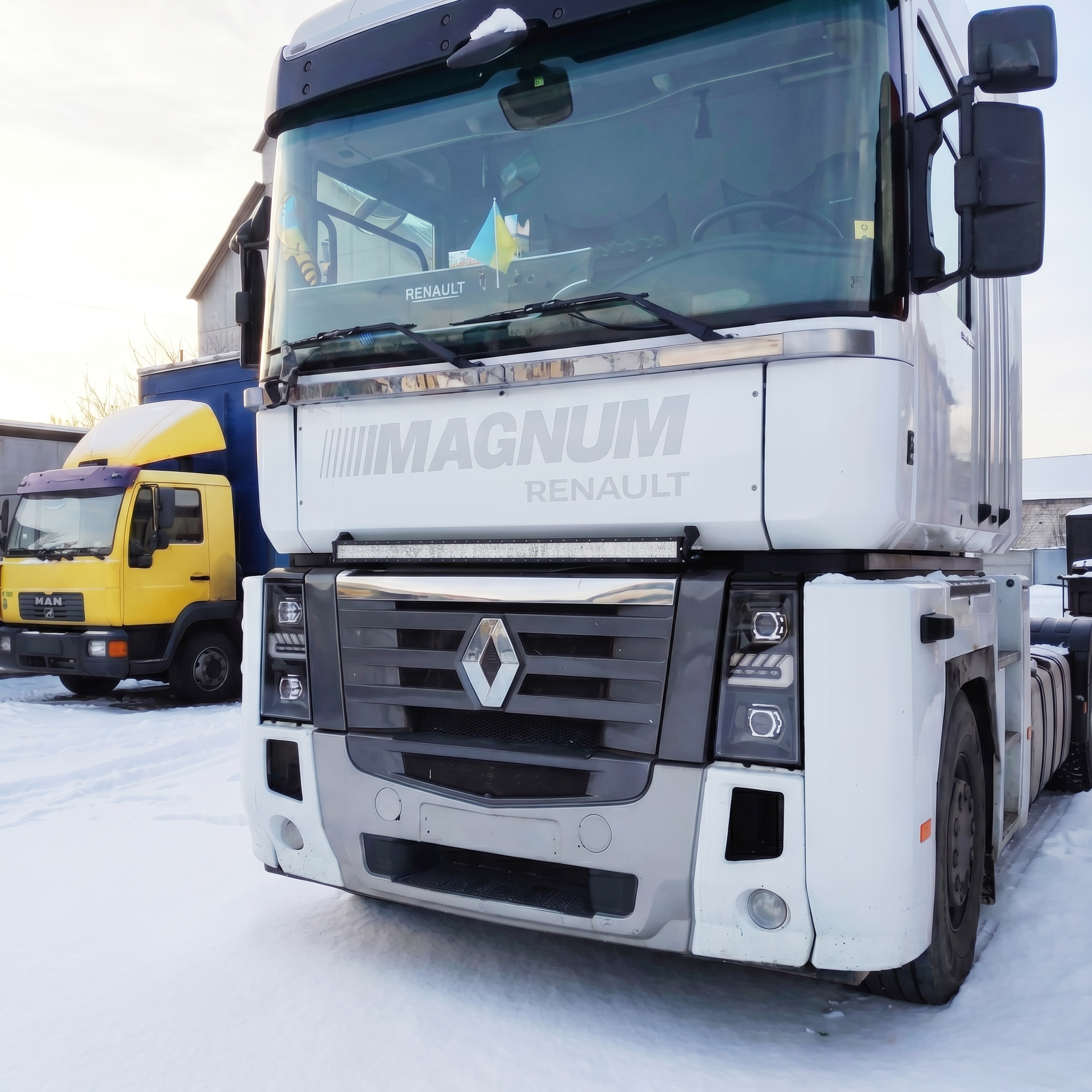 Renault Magnum LED Headlights