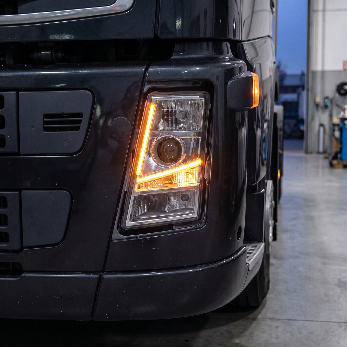 Volvo FH2 Headlight LED Set