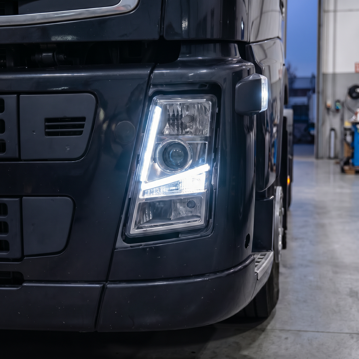 Volvo FH2 Headlight LED Set