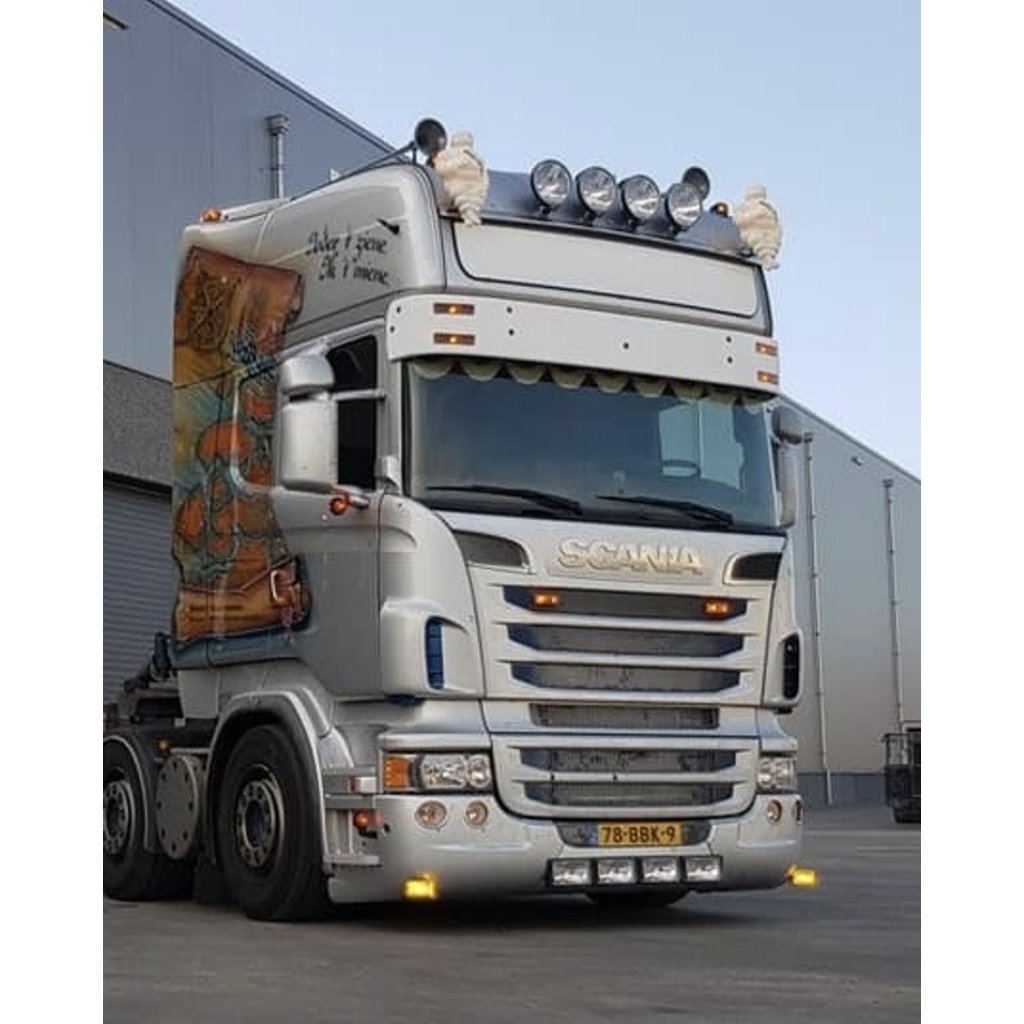 Scania R-Series Sunvisor (Streamline Type) (30cm)