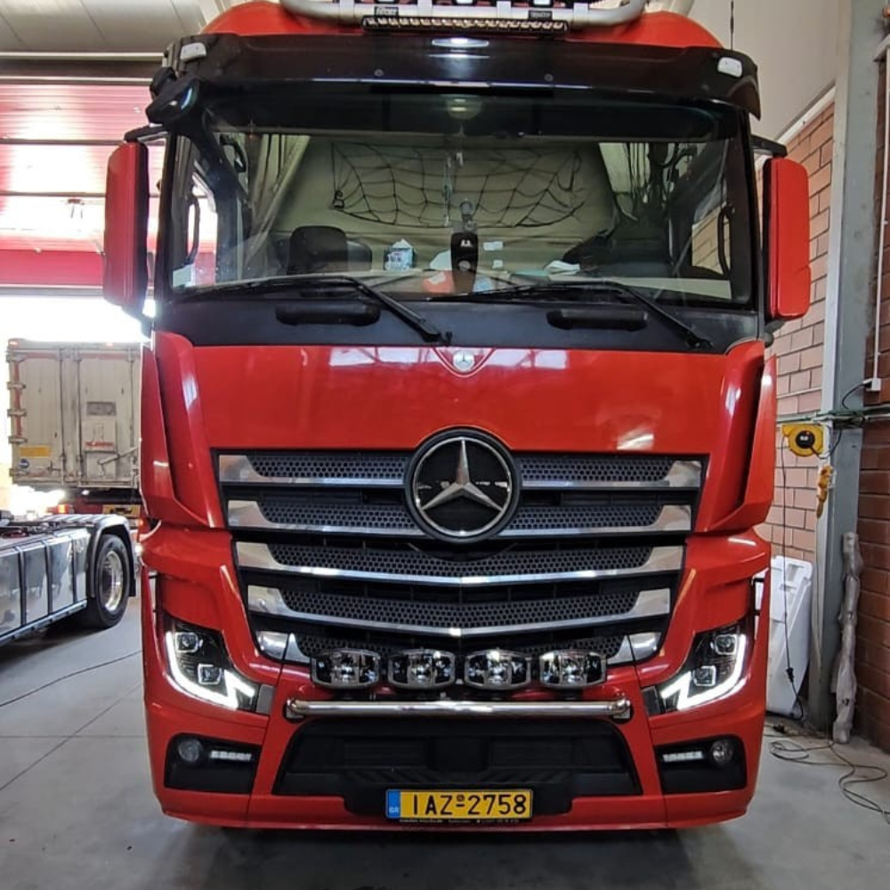 Mercedes MP4 LED Headlights