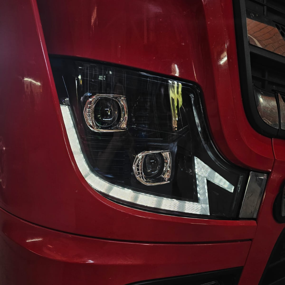 Mercedes MP4 LED Headlights