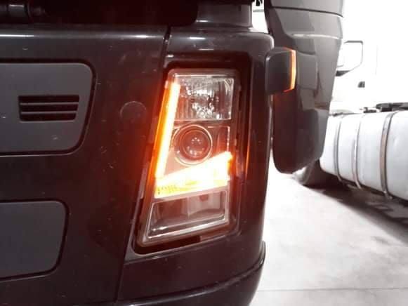Volvo FH2 Headlight LED Set - TruckLedDesign